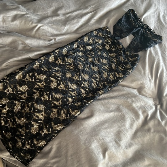 2 piece set - Picture 2 of 2